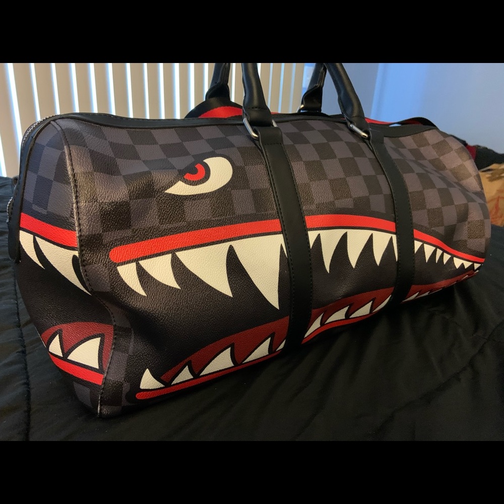 Duffle bag checkered pattern shark